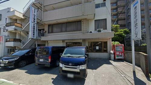 「国道２９６号線　前原西　ロードサイド事務所　建物前面に駐車可能です」