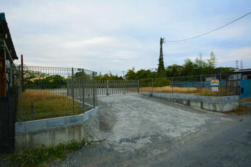 埼玉県三郷市半田