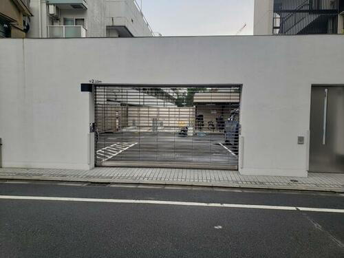 東京都文京区湯島２丁目