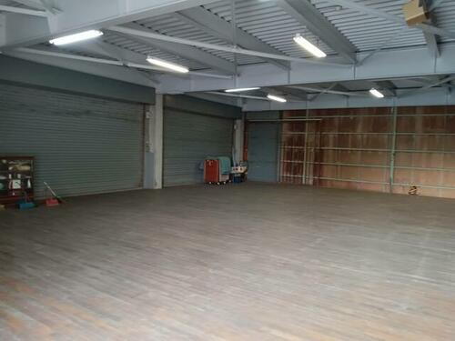 登呂６丁目貸倉庫