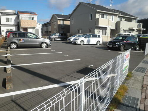 三山木田中駐車場