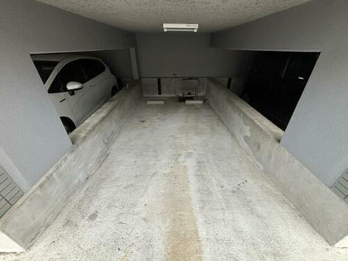 ＦＫ元八事３丁目屋根付き駐車場