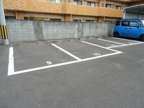 パレス仙台　月極駐車場