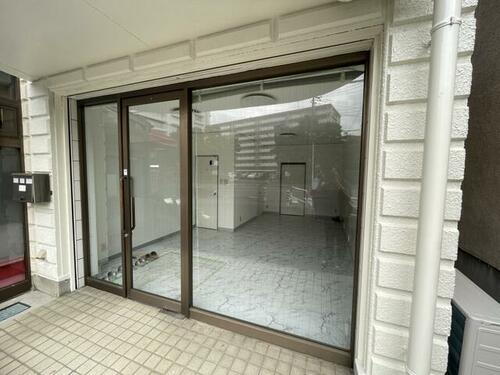 赤山町４丁目貸店舗・貸事務所