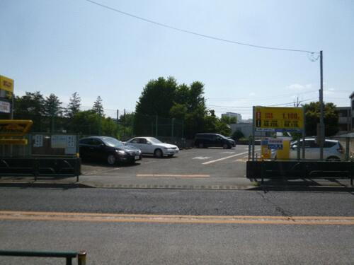 ふじパレス駐車場　（公園側）