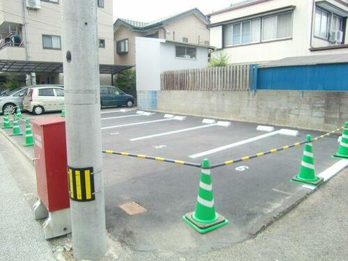 中水道駐車場