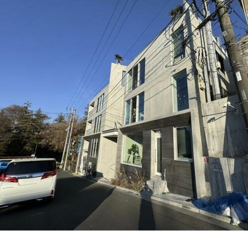 東京都三鷹市井の頭３丁目