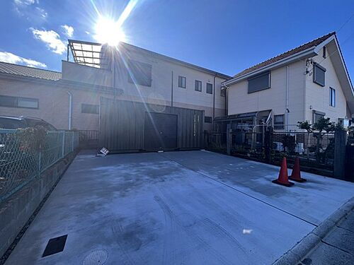 上浜倉庫付き駐車場