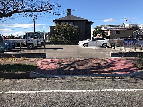 錦Ｎｏ．１０駐車場