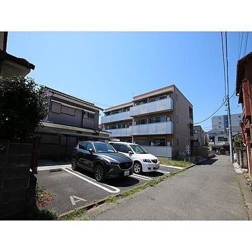 メゾン観音駐車場