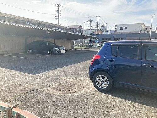 ＦＫ四番２丁目海川駐車場（屋根付き）