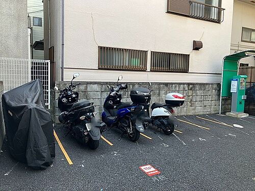 ビーフラット西大井駐車場（バイク専用）