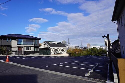 ＦＫ津賀田町３丁目牧野駐車場