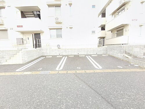 おおたかの森北１丁目駐車場