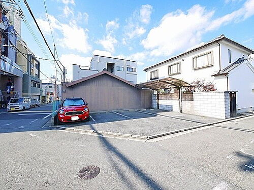 松田モータープール