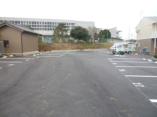 百合ケ丘パーキングＩＩ
