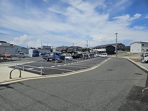 和泉市池田下町３７８月極駐車場