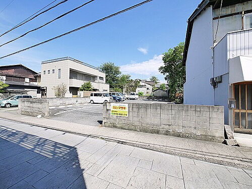 芝辻町駐車場