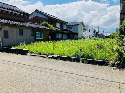 富山県高岡市姫野 600万円