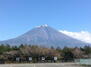 ８００ｍ北のもちや　から眺めた富士山です。近すぎですね迫力ありますよ。