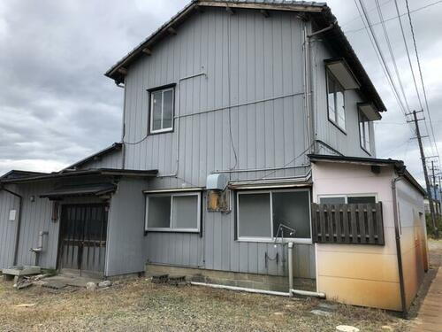 新潟県阿賀野市岡山町 688万円