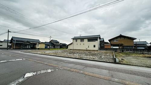 新潟県燕市粟生津 500万円