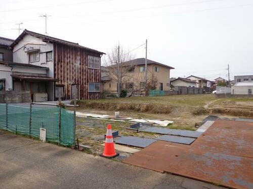 新潟県新潟市南区白根日の出町 512万円