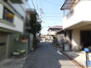 戸伏町（茨木市駅）　２９８０万円 【西側道路】周辺は閑静な住宅街になっています。