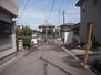 安堂町（安堂駅）　６１０万円 前面道路４ｍ幅があります。位置的に閑静な住宅団地の一番奥側宅地です。私の主観ではありますが近鉄電車、ＪＲ電車または車の通行による音も少なく静かです。