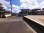 鹿ノ台北２　２２８０万円 北側前面道路です。幅員は約6m。ゆったりとした街並みが広がっています。