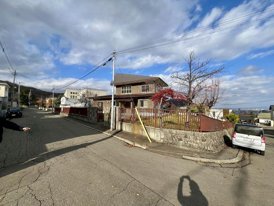 北海道札幌市中央区界川２ 20000万円