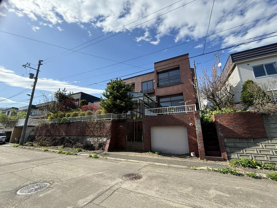北海道札幌市南区北ノ沢８ 700万円