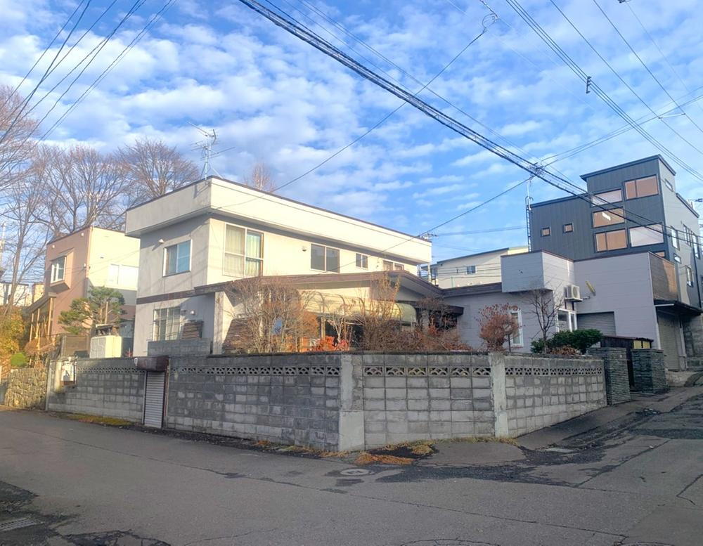 北海道札幌市豊平区西岡一条１１ 1100万円