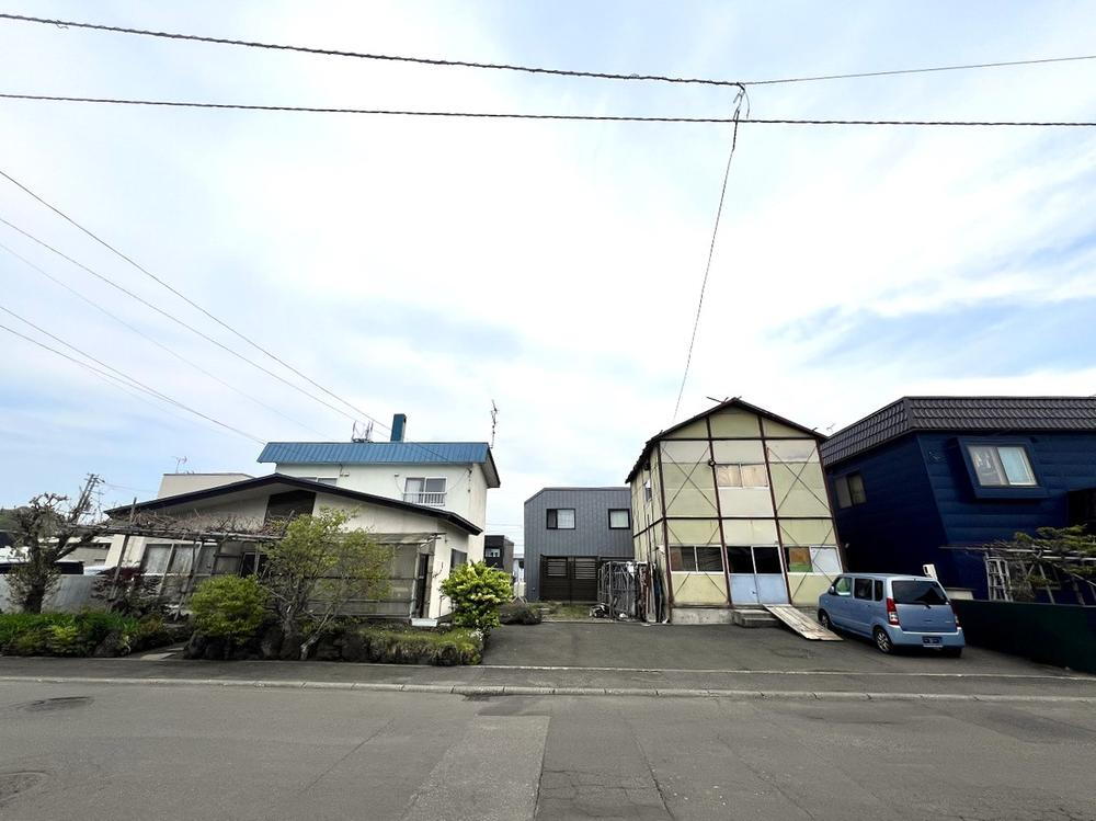 北海道札幌市南区石山二条７ 1800万円