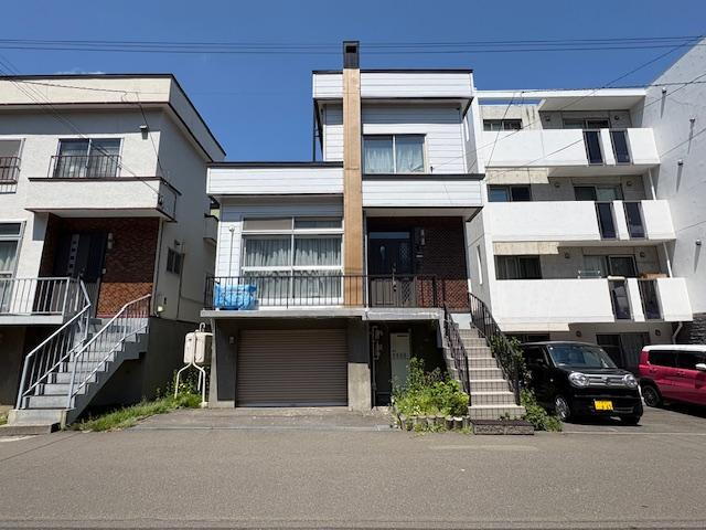 北海道札幌市豊平区豊平八条１２ 2220万円
