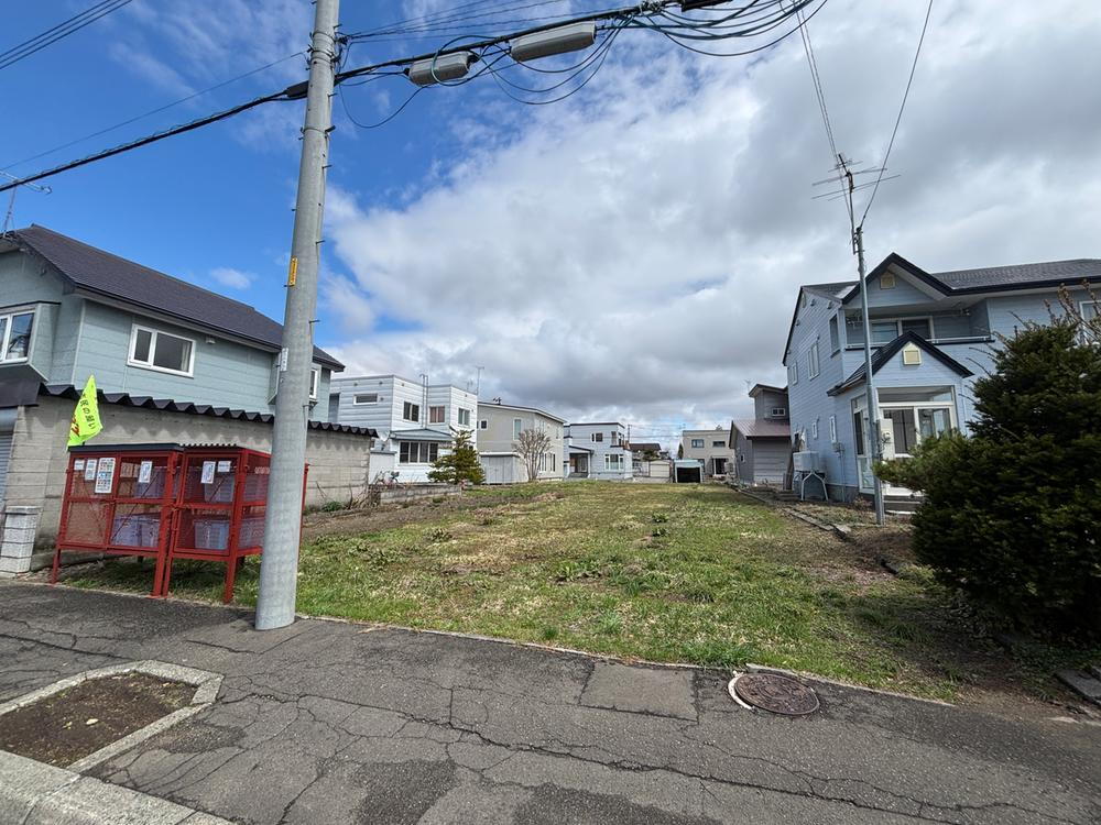 北海道岩見沢市幌向南三条１ 100万円