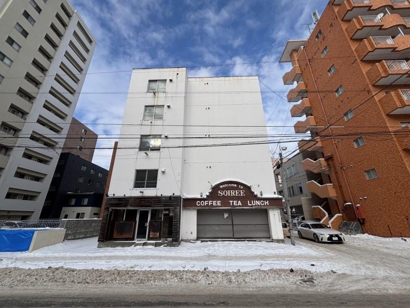 北海道札幌市北区北二十六条西５ 14000万円