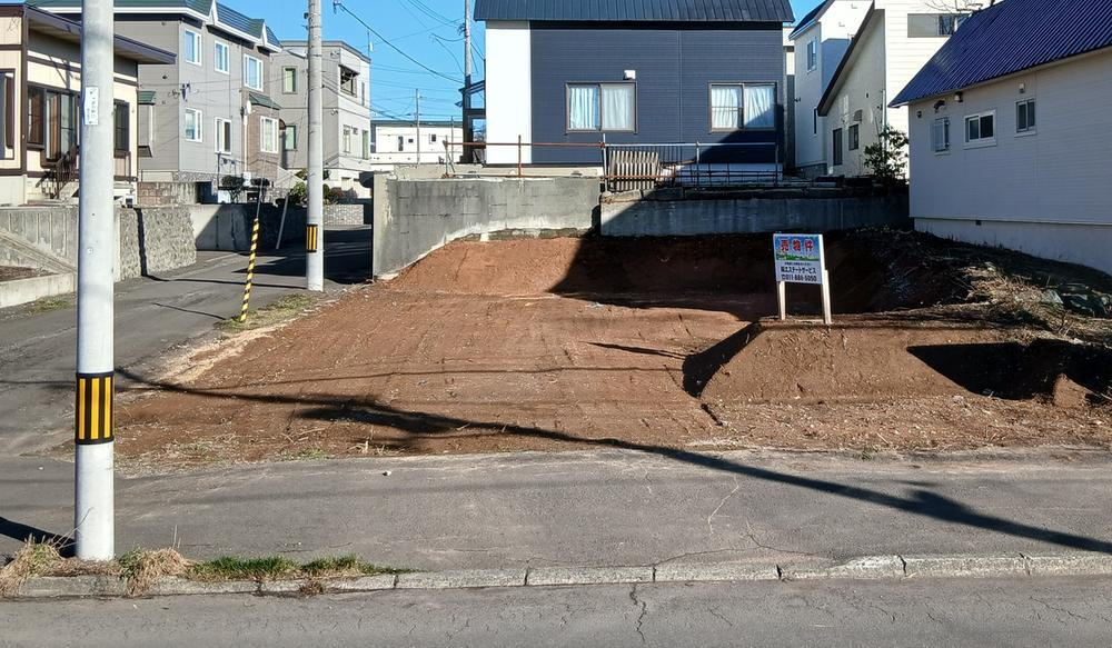 北海道札幌市豊平区西岡三条１１ 1290万円