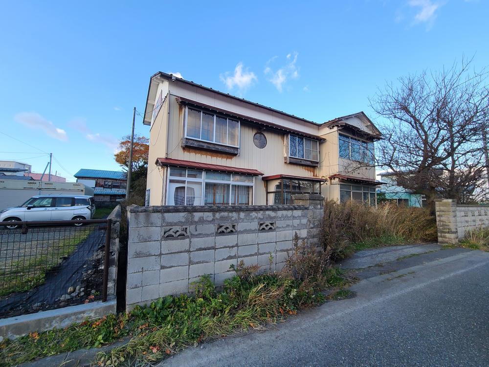 北海道日高郡新ひだか町静内吉野町１ 土地