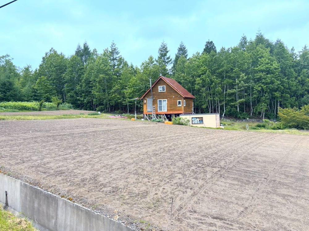 北海道虻田郡京極町字川西 1800万円
