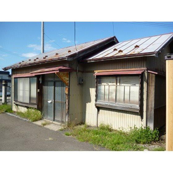 青森県弘前市大字堅田１ 160万円