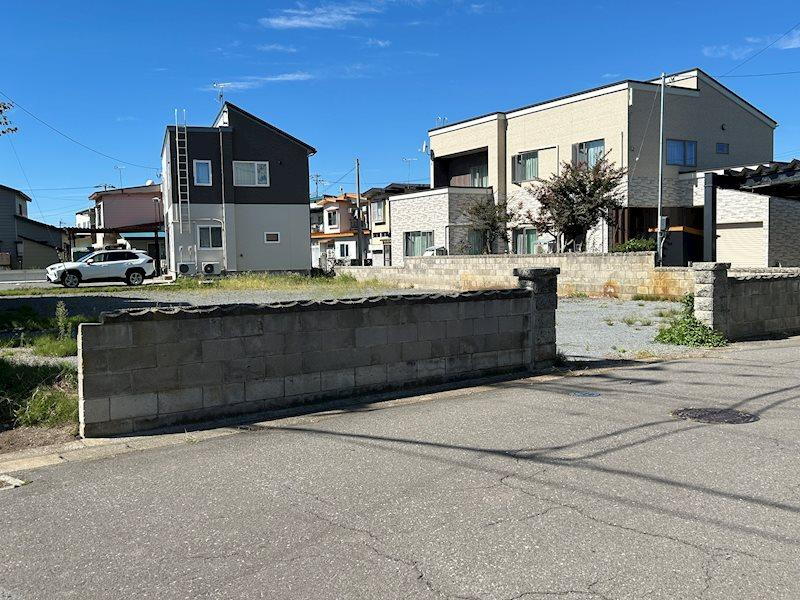 青森県五所川原市字烏森 1120万円