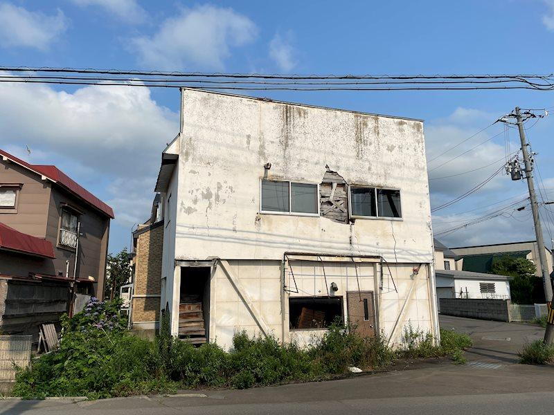 青森県青森市小柳３ 300万円