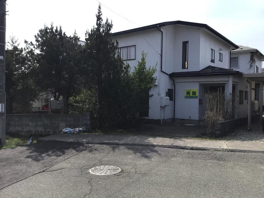 秋田県秋田市仁井田潟中町 400万円