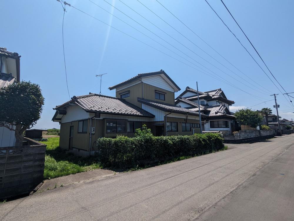 宮城県岩沼市下野郷字舘外 700万円