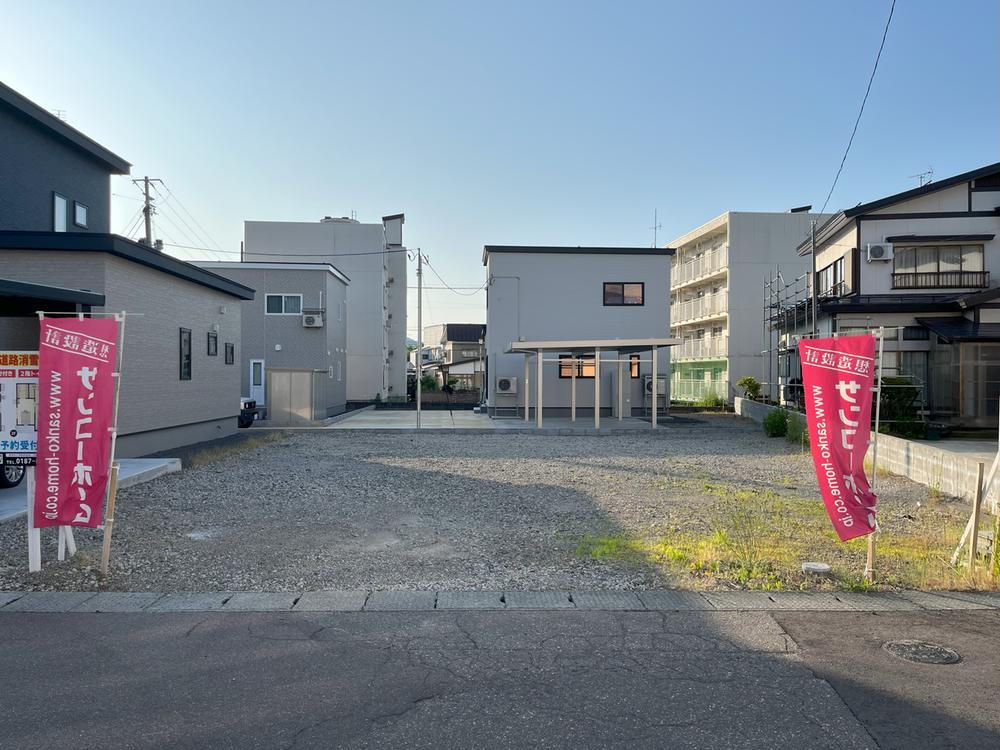 秋田県大仙市大曲花園町 690万円