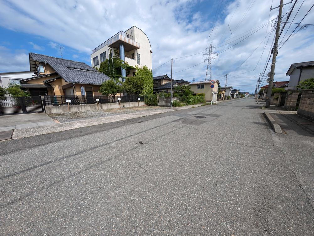 山形県酒田市東泉町２ 1080万円