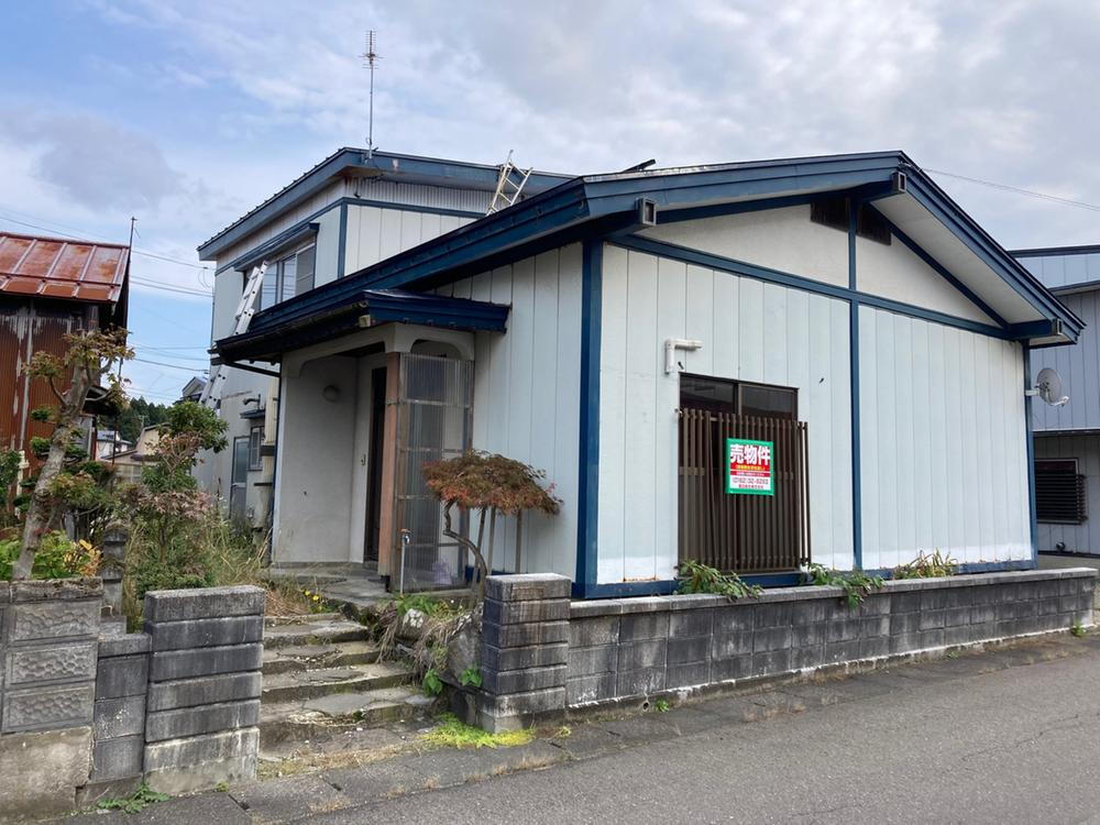 秋田県大仙市大曲住吉町 650万円