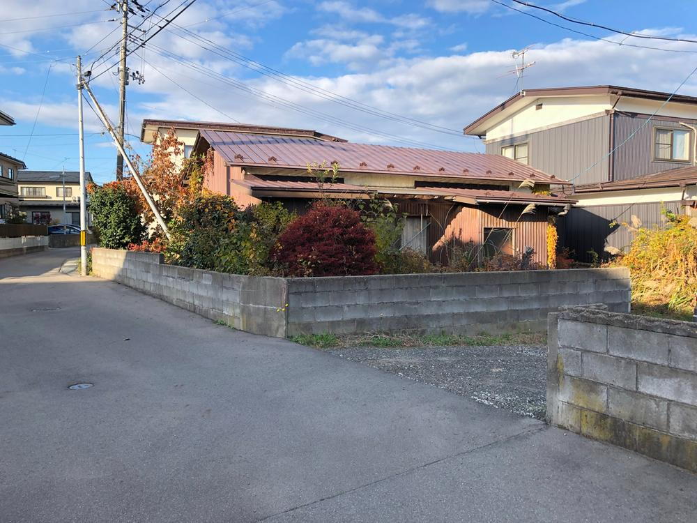 秋田県秋田市将軍野東３ 648万円