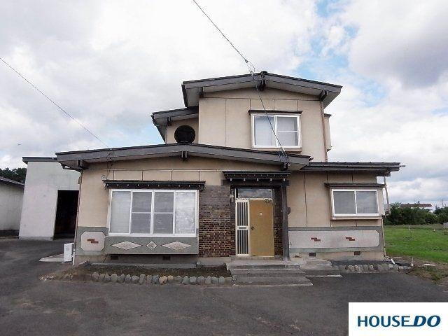 青森県弘前市大字館野１ 880万円